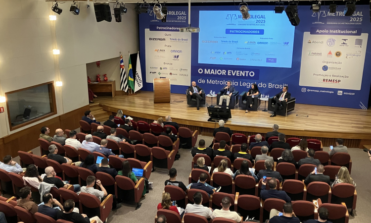 Ipem-SP marca presença no MetroLegal 2025 com participação em painéis e workshop